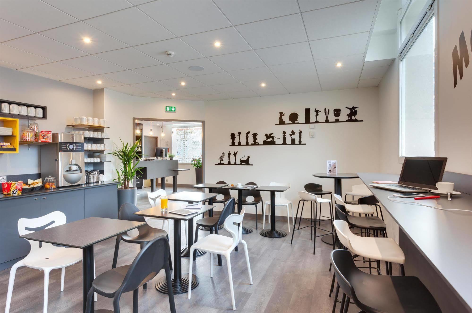 Hotel Kyriad Rennes Centre Gare Kültér fotó